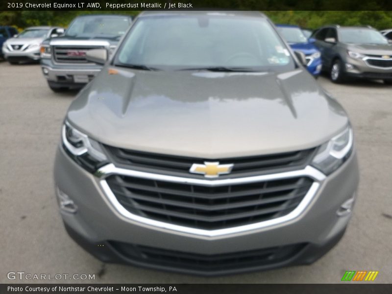 Pepperdust Metallic / Jet Black 2019 Chevrolet Equinox LT AWD
