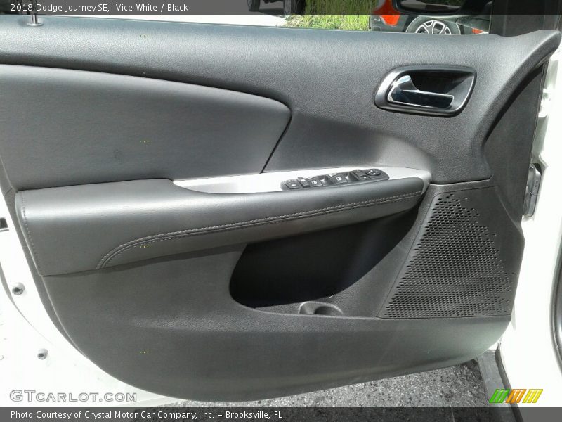 Vice White / Black 2018 Dodge Journey SE