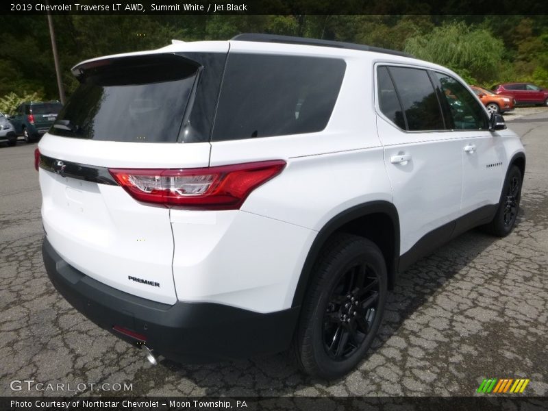 Summit White / Jet Black 2019 Chevrolet Traverse LT AWD