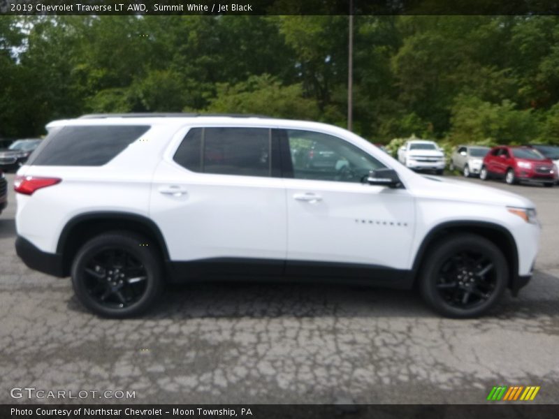 Summit White / Jet Black 2019 Chevrolet Traverse LT AWD
