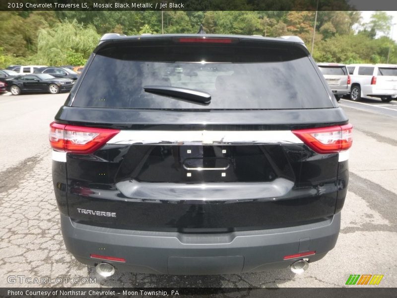 Mosaic Black Metallic / Jet Black 2019 Chevrolet Traverse LS