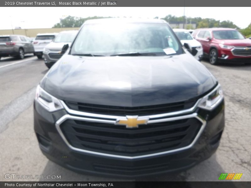 Mosaic Black Metallic / Jet Black 2019 Chevrolet Traverse LS