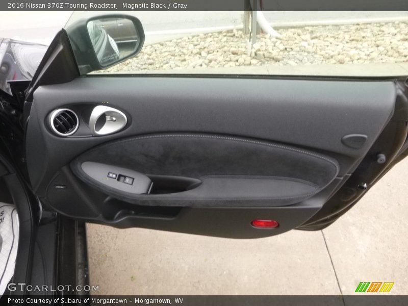 Door Panel of 2016 370Z Touring Roadster