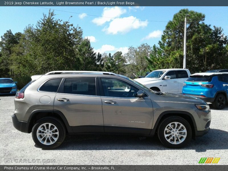 Light Brownstone Pearl / Black/Light Frost Beige 2019 Jeep Cherokee Latitude