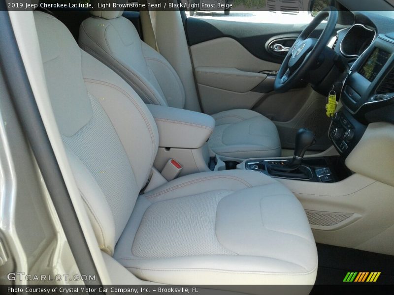 Light Brownstone Pearl / Black/Light Frost Beige 2019 Jeep Cherokee Latitude