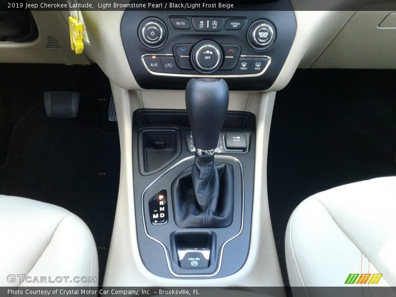 Light Brownstone Pearl / Black/Light Frost Beige 2019 Jeep Cherokee Latitude