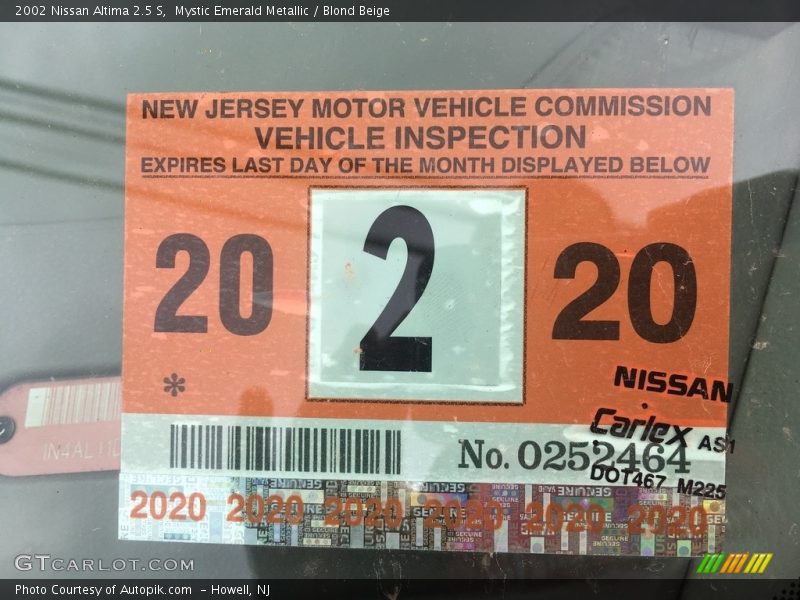 Mystic Emerald Metallic / Blond Beige 2002 Nissan Altima 2.5 S
