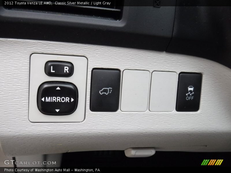 Classic Silver Metallic / Light Gray 2012 Toyota Venza LE AWD