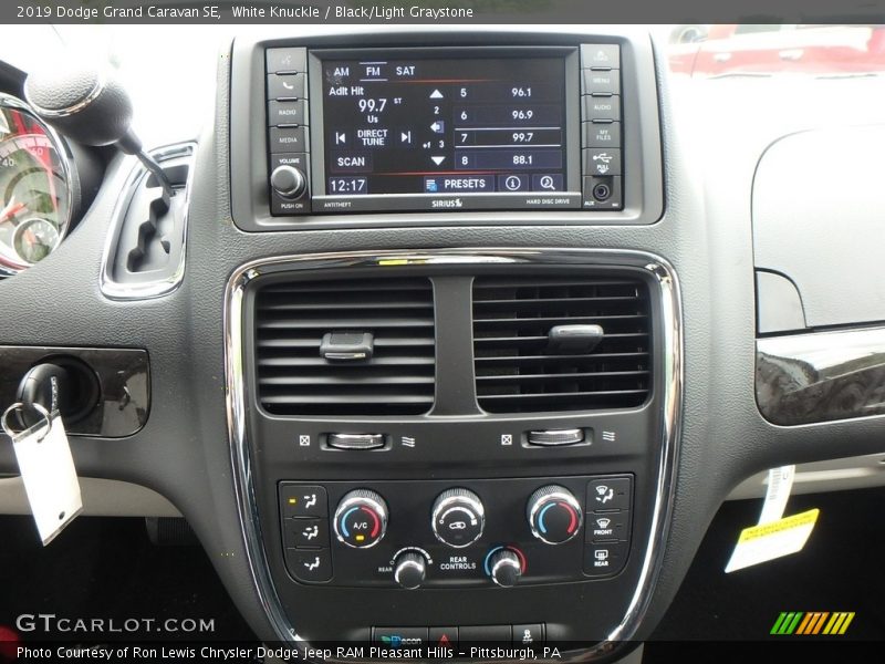 White Knuckle / Black/Light Graystone 2019 Dodge Grand Caravan SE