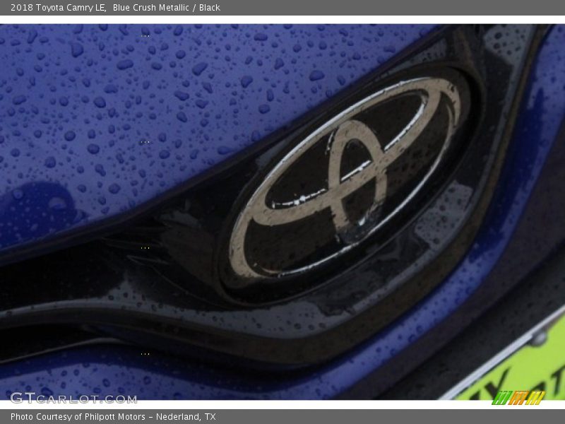 Blue Crush Metallic / Black 2018 Toyota Camry LE