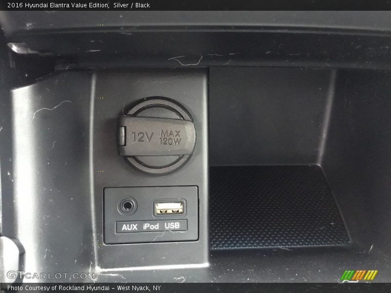 Silver / Black 2016 Hyundai Elantra Value Edition