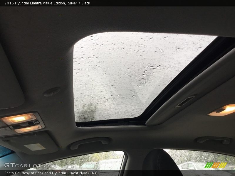 Silver / Black 2016 Hyundai Elantra Value Edition
