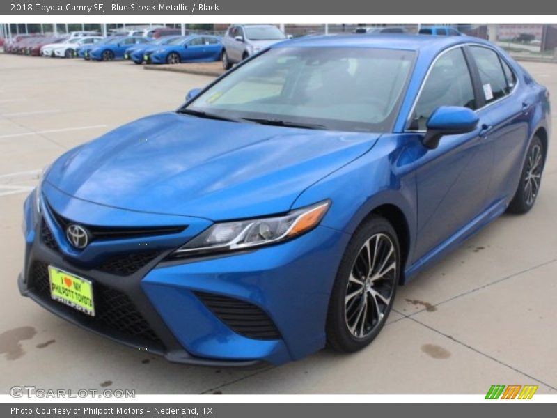 Blue Streak Metallic / Black 2018 Toyota Camry SE