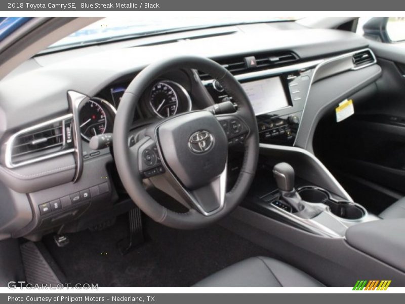 Blue Streak Metallic / Black 2018 Toyota Camry SE