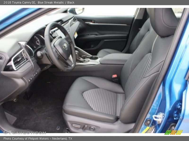 Blue Streak Metallic / Black 2018 Toyota Camry SE