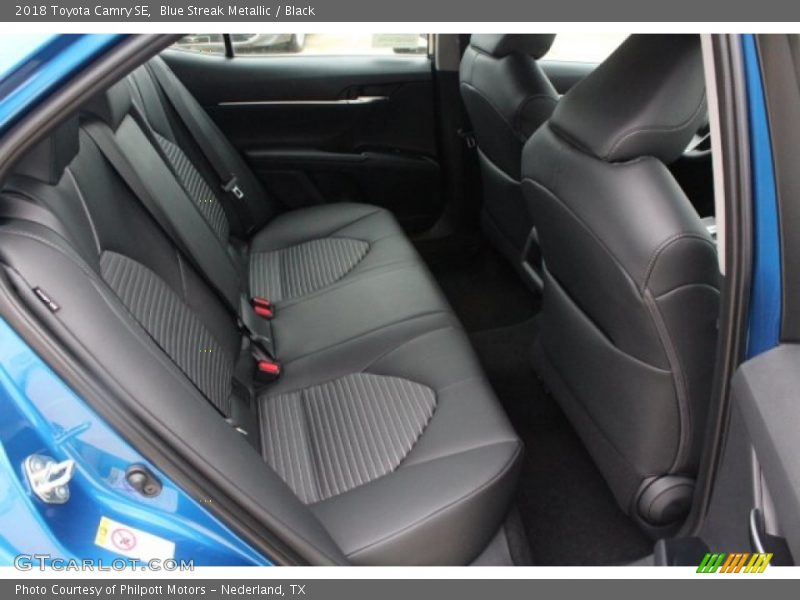 Blue Streak Metallic / Black 2018 Toyota Camry SE