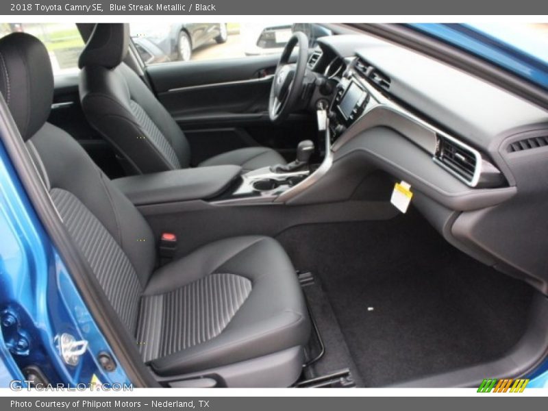 Blue Streak Metallic / Black 2018 Toyota Camry SE