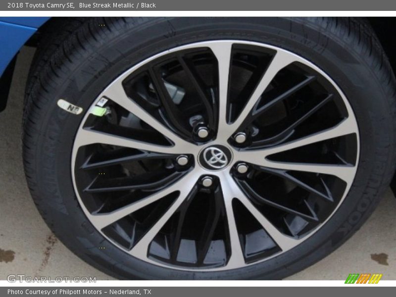 Blue Streak Metallic / Black 2018 Toyota Camry SE