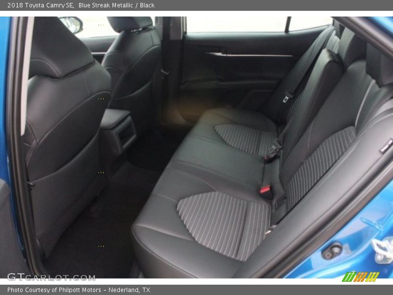 Blue Streak Metallic / Black 2018 Toyota Camry SE