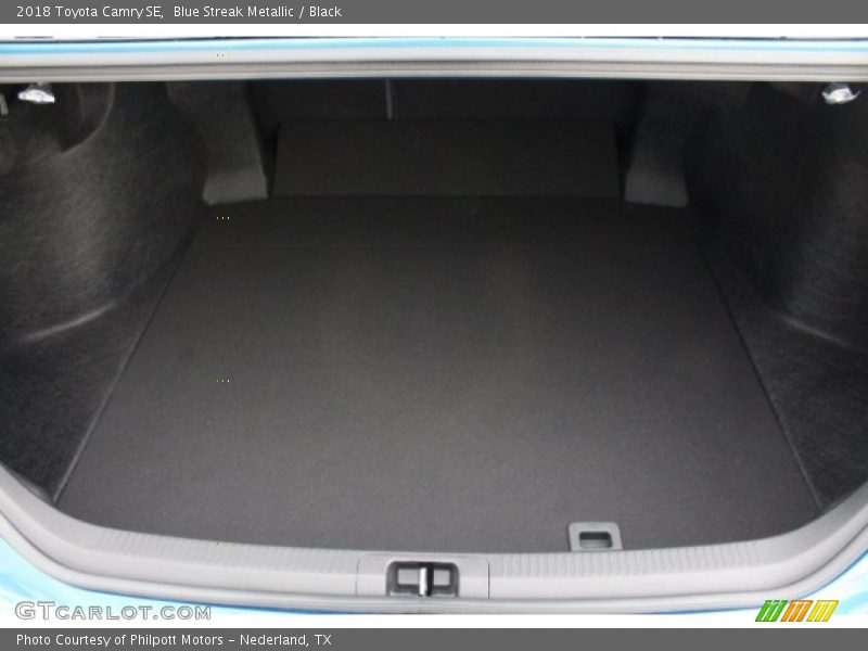 Blue Streak Metallic / Black 2018 Toyota Camry SE