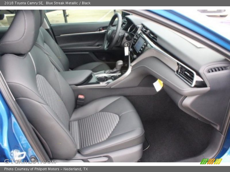Blue Streak Metallic / Black 2018 Toyota Camry SE