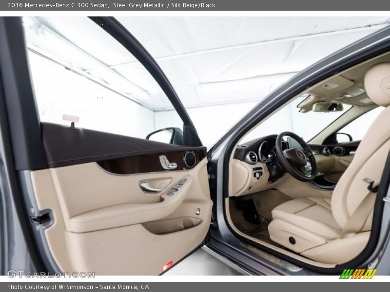Steel Grey Metallic / Silk Beige/Black 2016 Mercedes-Benz C 300 Sedan