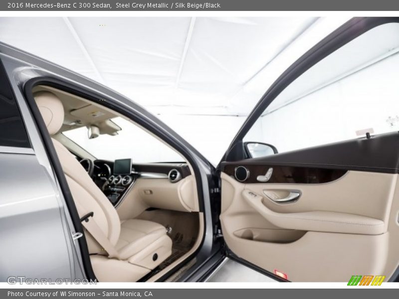 Steel Grey Metallic / Silk Beige/Black 2016 Mercedes-Benz C 300 Sedan