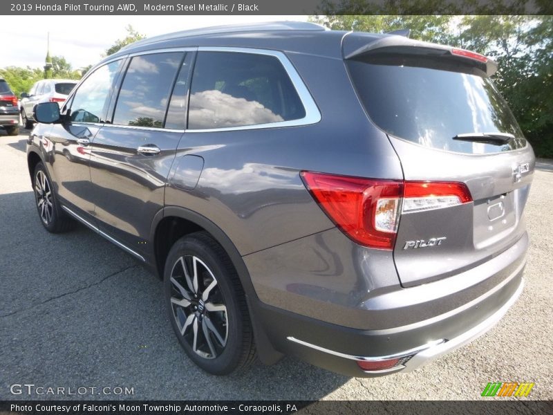 Modern Steel Metallic / Black 2019 Honda Pilot Touring AWD