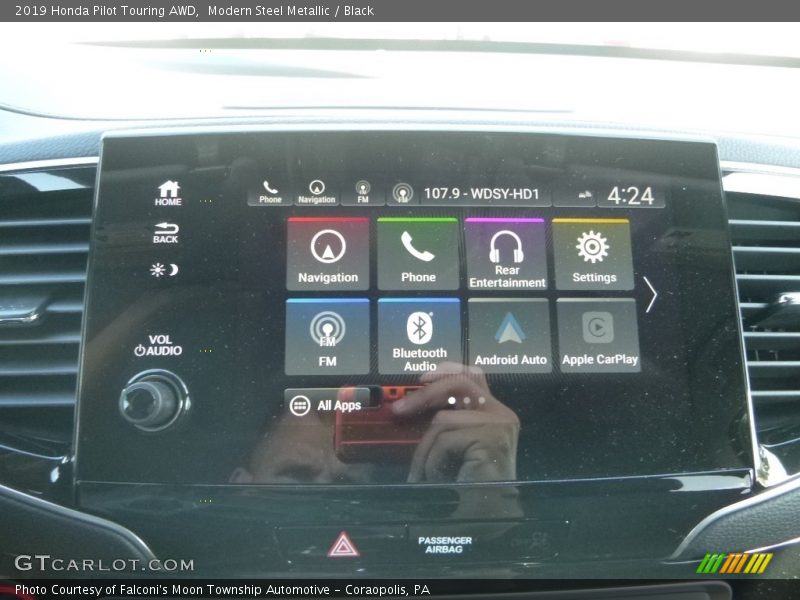 Modern Steel Metallic / Black 2019 Honda Pilot Touring AWD