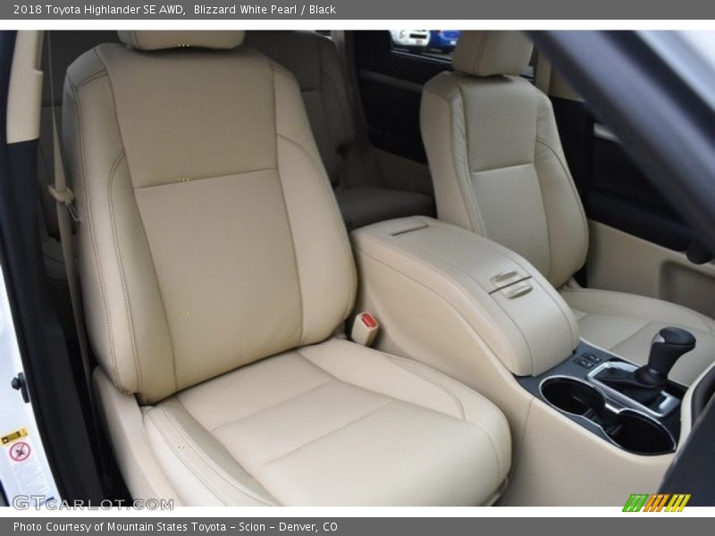 Blizzard White Pearl / Black 2018 Toyota Highlander SE AWD