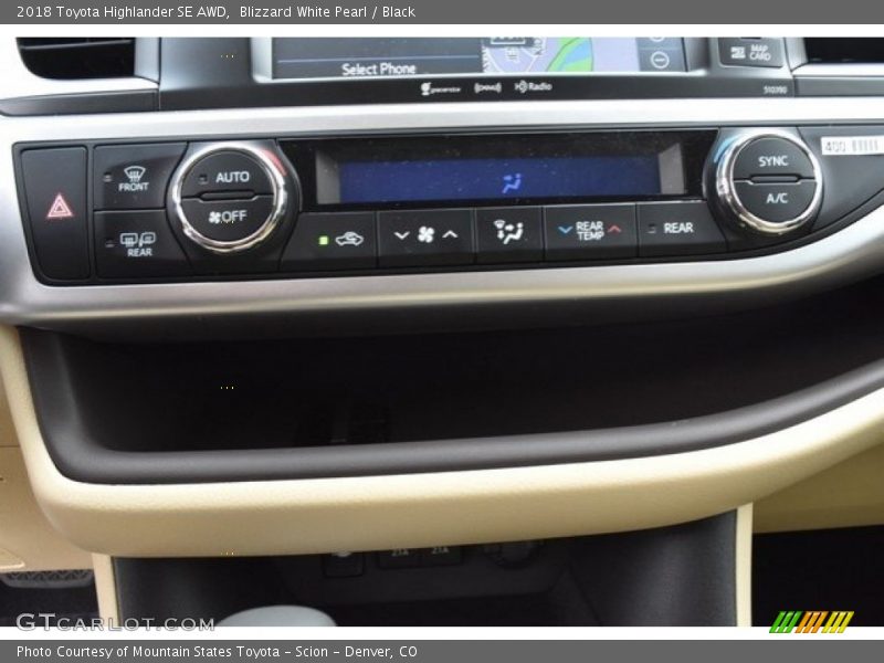 Blizzard White Pearl / Black 2018 Toyota Highlander SE AWD