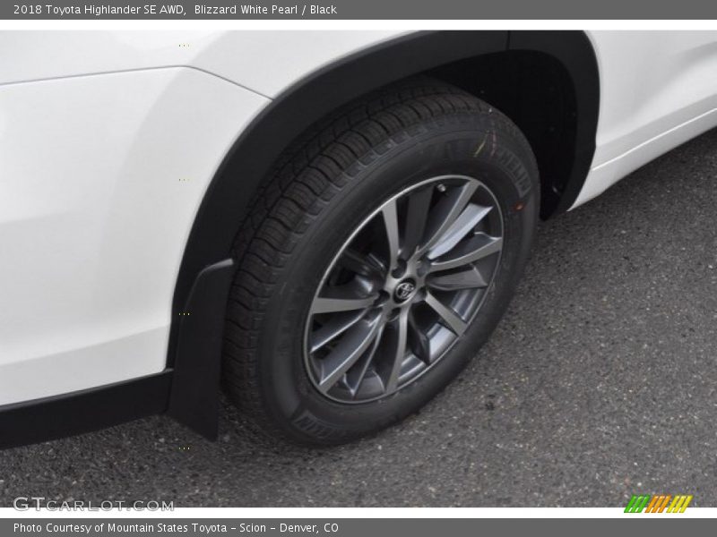 Blizzard White Pearl / Black 2018 Toyota Highlander SE AWD