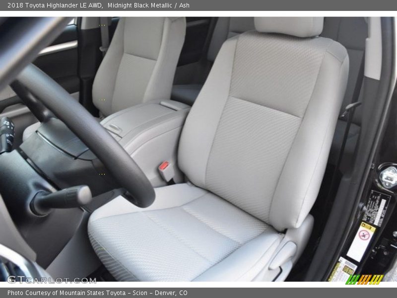 Midnight Black Metallic / Ash 2018 Toyota Highlander LE AWD