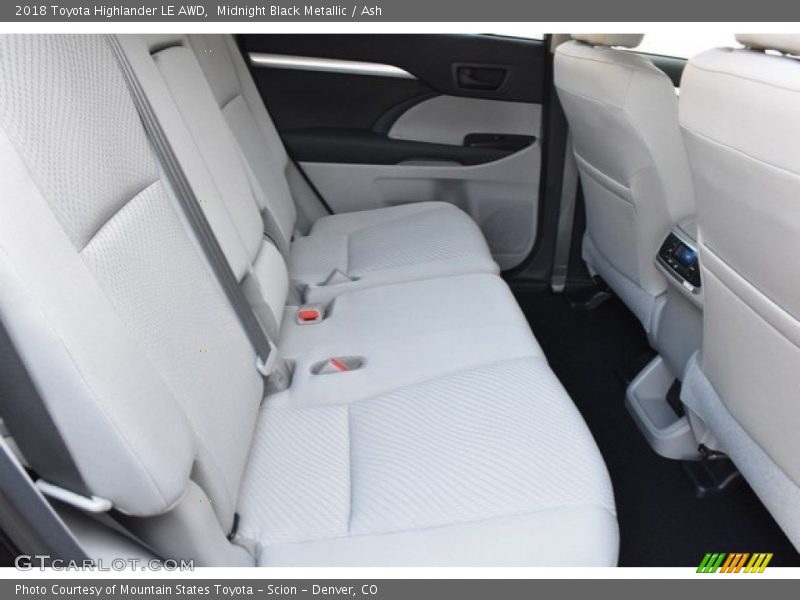 Midnight Black Metallic / Ash 2018 Toyota Highlander LE AWD