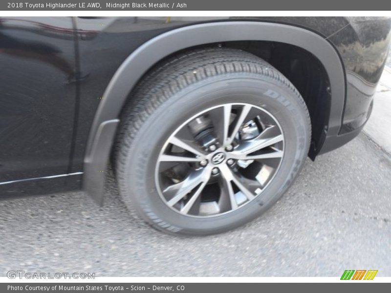 Midnight Black Metallic / Ash 2018 Toyota Highlander LE AWD
