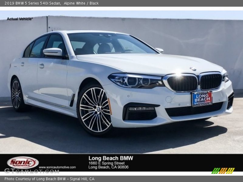 Alpine White / Black 2019 BMW 5 Series 540i Sedan