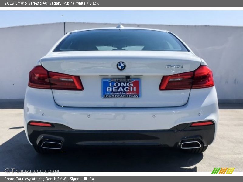 Alpine White / Black 2019 BMW 5 Series 540i Sedan