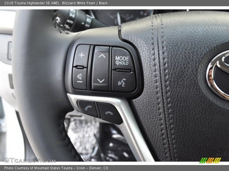 Blizzard White Pearl / Black 2018 Toyota Highlander SE AWD