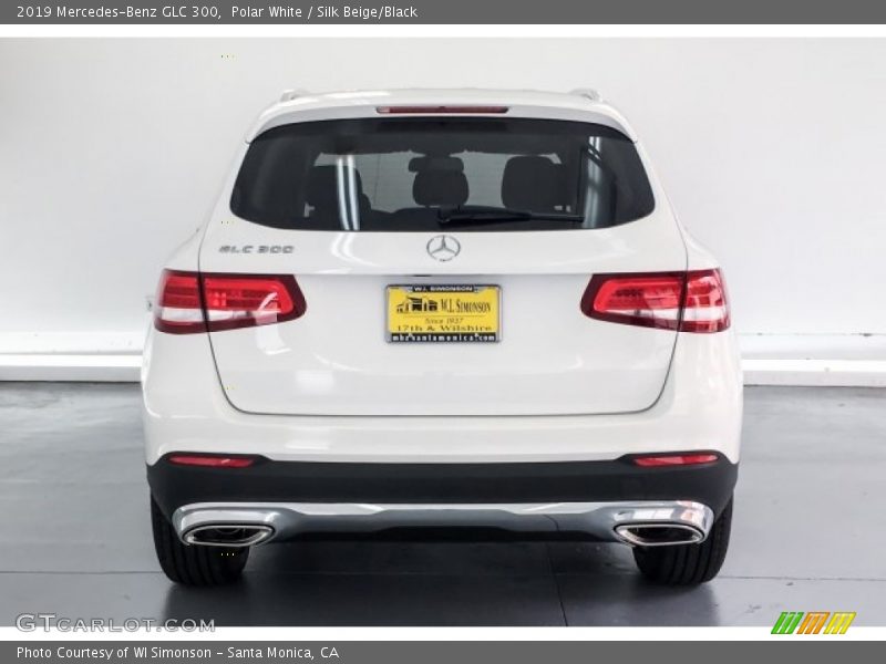 Polar White / Silk Beige/Black 2019 Mercedes-Benz GLC 300