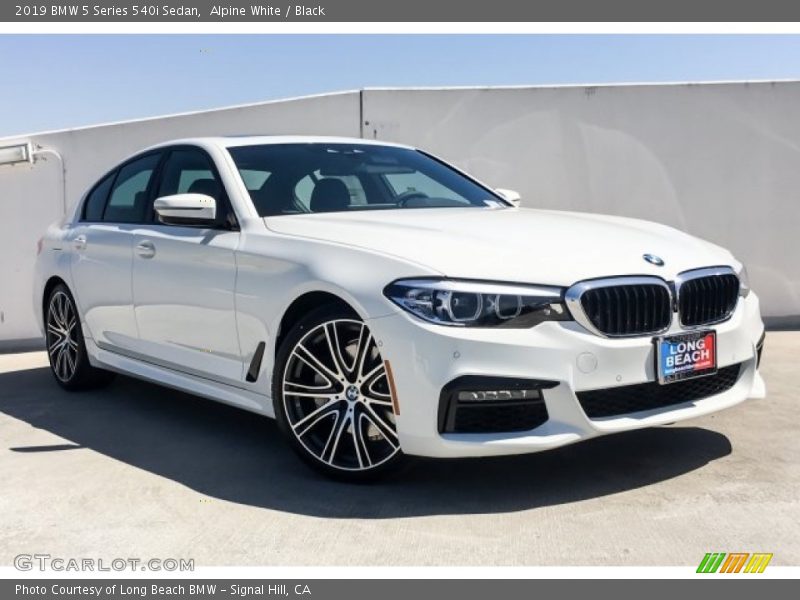 Alpine White / Black 2019 BMW 5 Series 540i Sedan