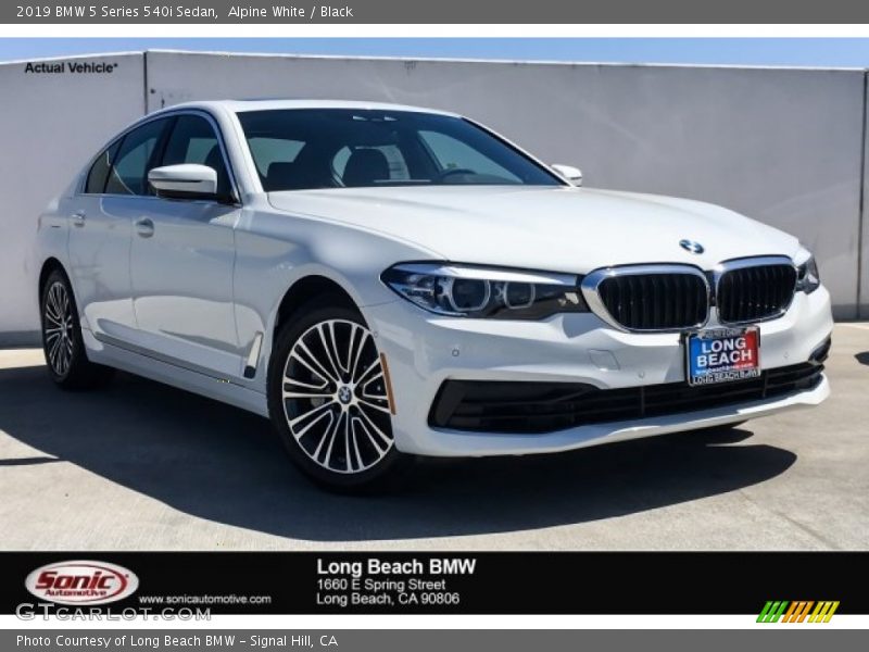 Alpine White / Black 2019 BMW 5 Series 540i Sedan