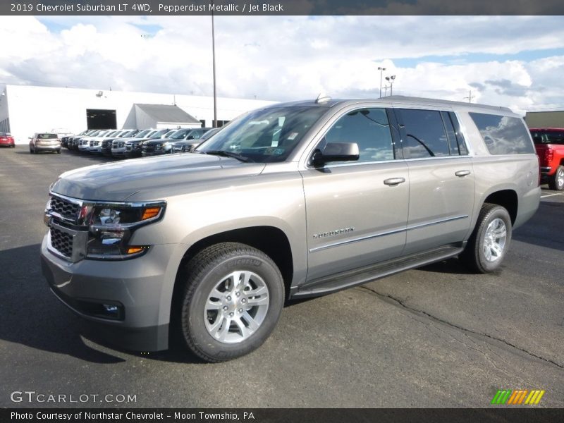 Pepperdust Metallic / Jet Black 2019 Chevrolet Suburban LT 4WD