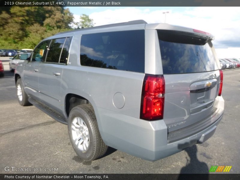Pepperdust Metallic / Jet Black 2019 Chevrolet Suburban LT 4WD