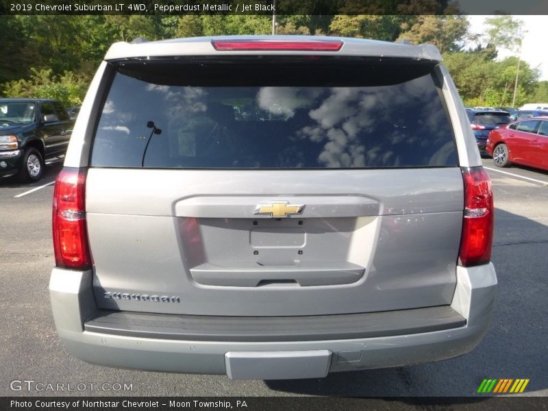 Pepperdust Metallic / Jet Black 2019 Chevrolet Suburban LT 4WD