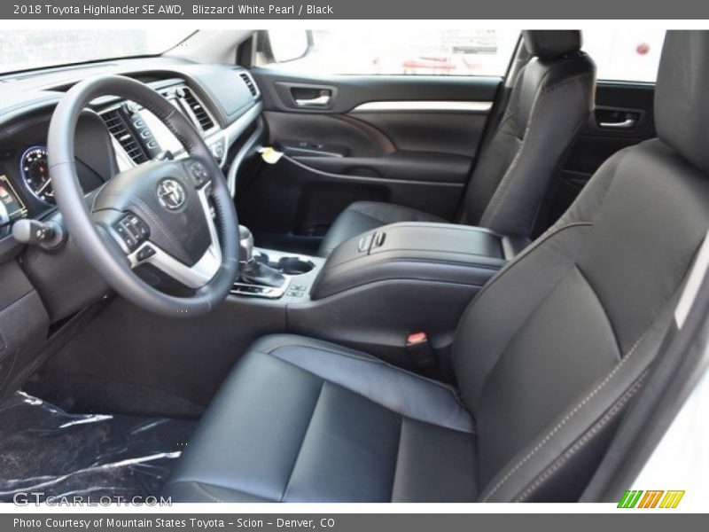 Blizzard White Pearl / Black 2018 Toyota Highlander SE AWD