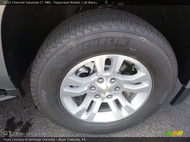 Pepperdust Metallic / Jet Black 2019 Chevrolet Suburban LT 4WD