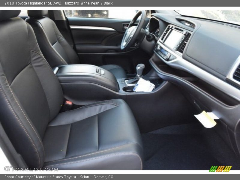 Blizzard White Pearl / Black 2018 Toyota Highlander SE AWD