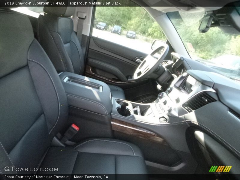 Pepperdust Metallic / Jet Black 2019 Chevrolet Suburban LT 4WD