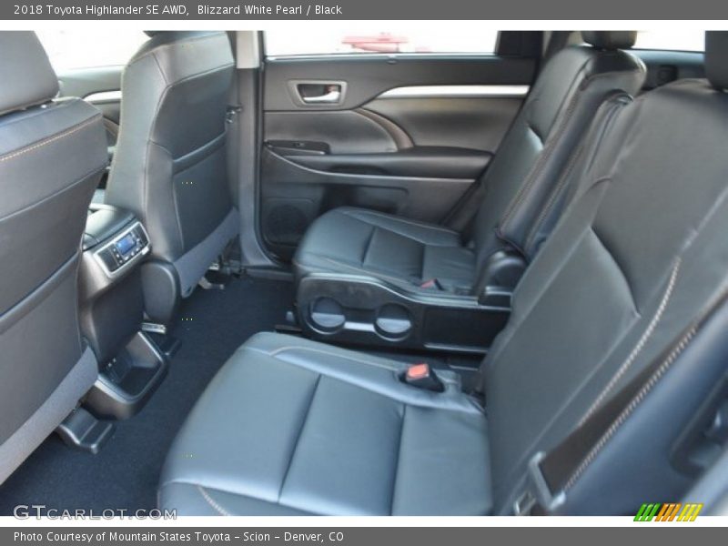 Blizzard White Pearl / Black 2018 Toyota Highlander SE AWD