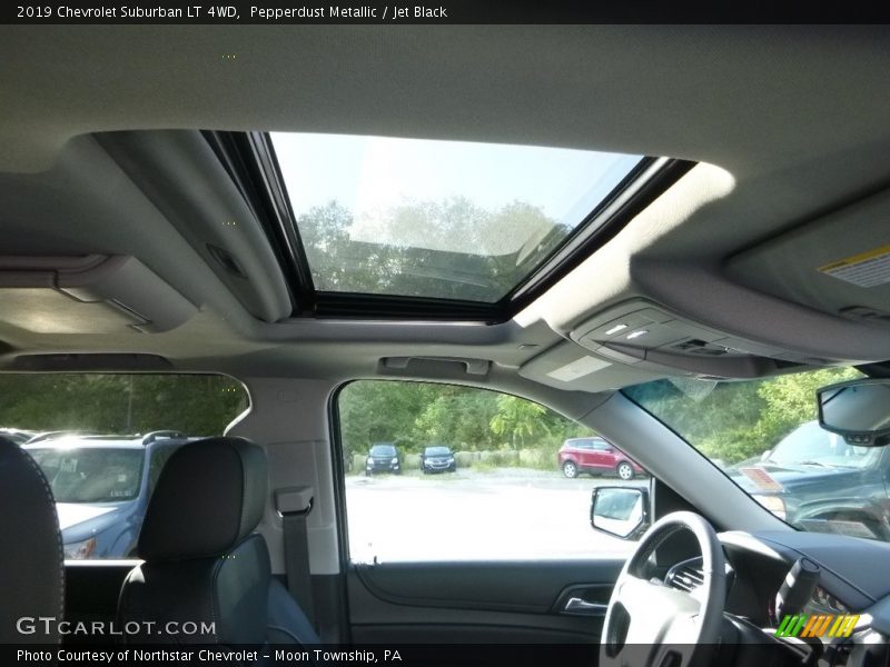 Pepperdust Metallic / Jet Black 2019 Chevrolet Suburban LT 4WD